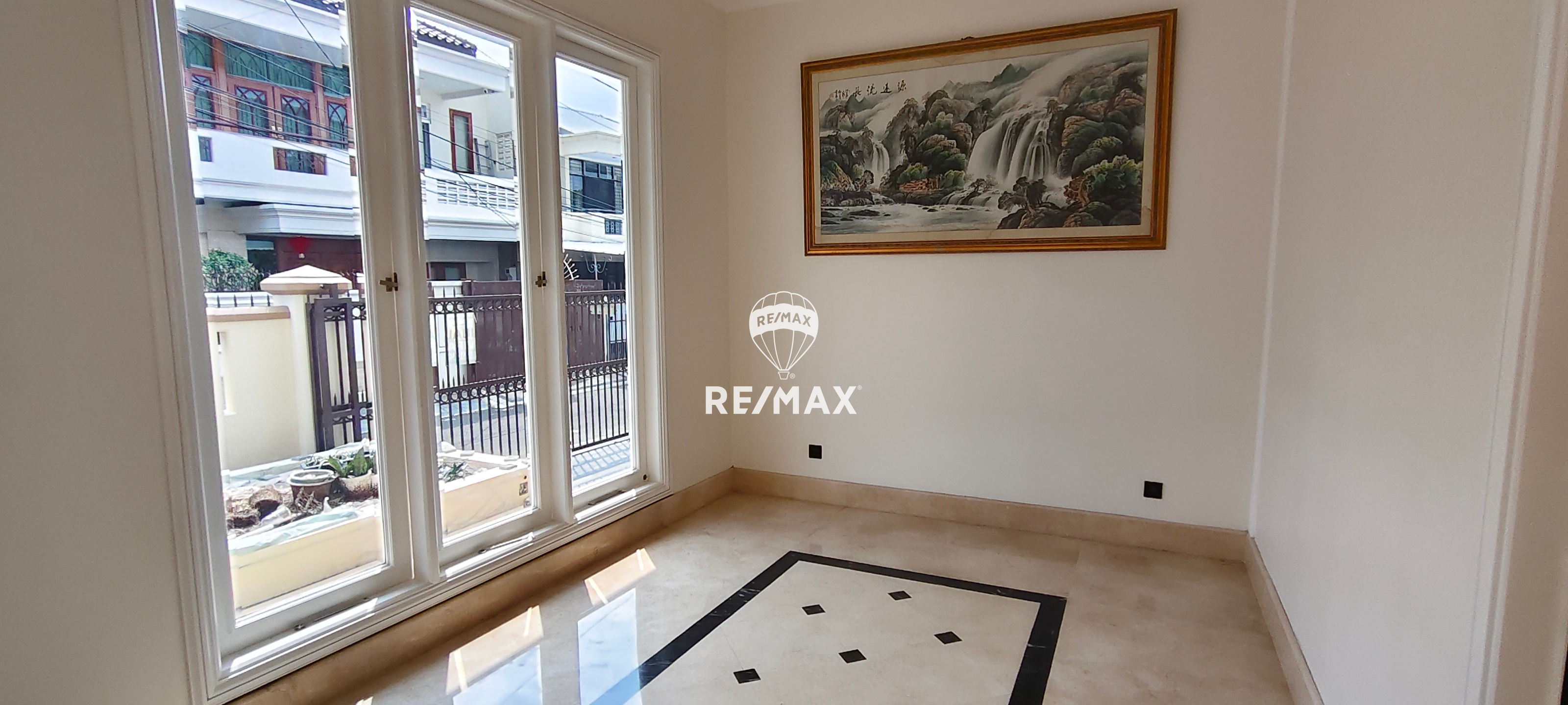 DiJual Rumah Baru Renov Taman Kedoya Baru